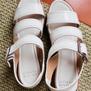 Ladies sandals